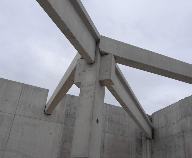 Neubau einer LKW-Abstellhalle Pfeiler