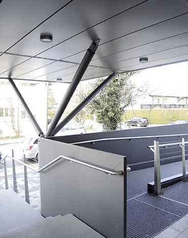 Anbau eines Vordaches in Grünwald